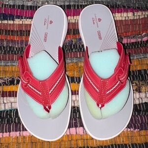 Clarks Cloudsteppers Flip Flops Brinkley Jazz Red